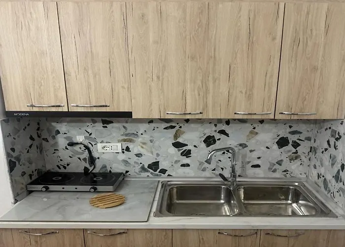 Daire Next To The In Dıraç