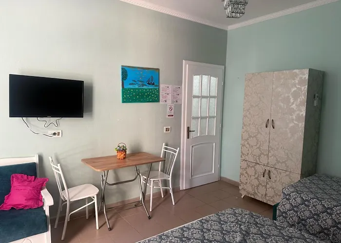 Next To The In * Dıraç