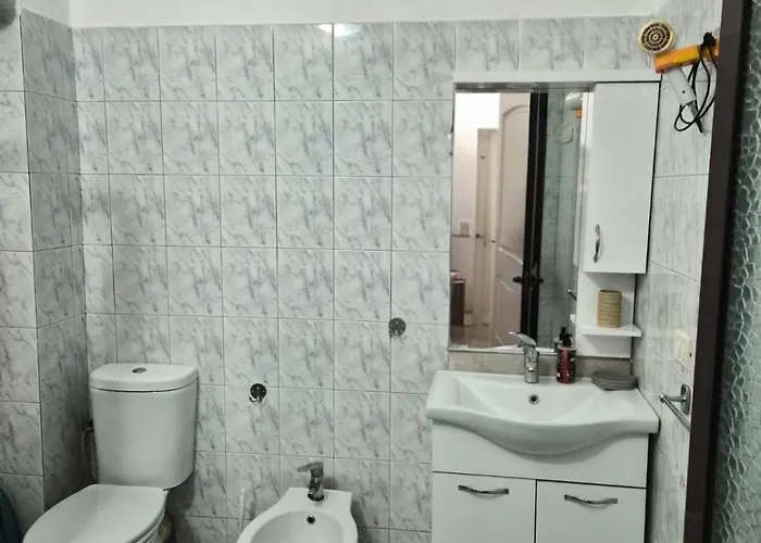 Next To The In Dıraç